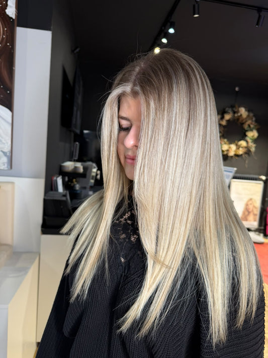 Blonder Farbverlauf aus einer bereitgestellten TRESS-Salonaufnahme
